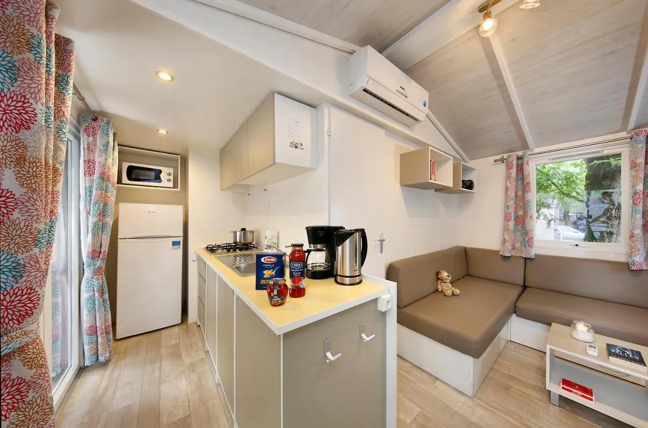 Albatross Mobile Homes On Camping Las Dunas Sant Pere Pescador 0*,
